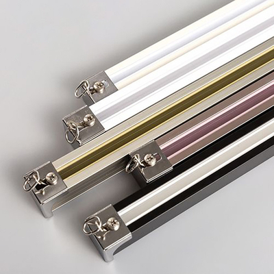 Trilhas de cortina motorizadas básicas com tamanho de 3,5 × 5 × 5,5 × 5 cm e material de liga de alumínio