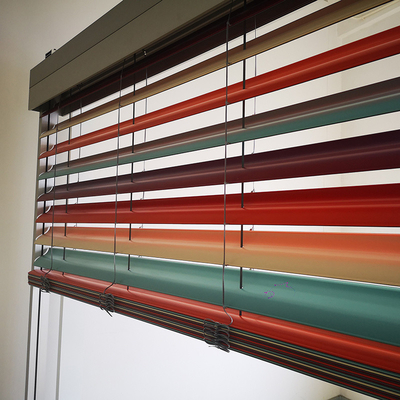 Cortinas personalizadas de alumínio A melhor maneira de dar um toque único ao seu banheiro