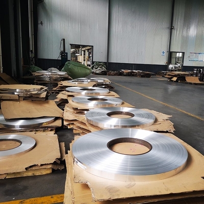 Blindes de bobinas de alumínio de tipo aberto manuais para operação suave em 16-20-26-38-45mm Tamanho