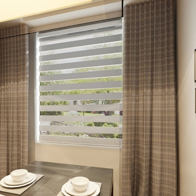 Estrutura horizontal Cegueira de rolos de poliéster personalizada e durável para interiores / exteriores