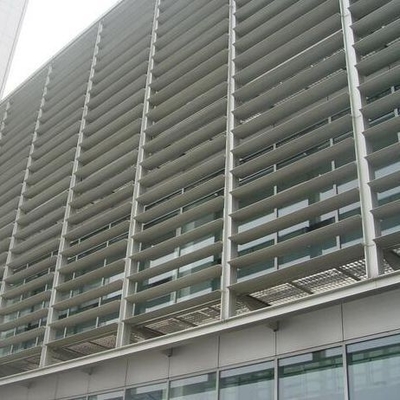 Manual tipo aberto sofisticada customização bobinas de alumínio persianas para uma aparência refinada